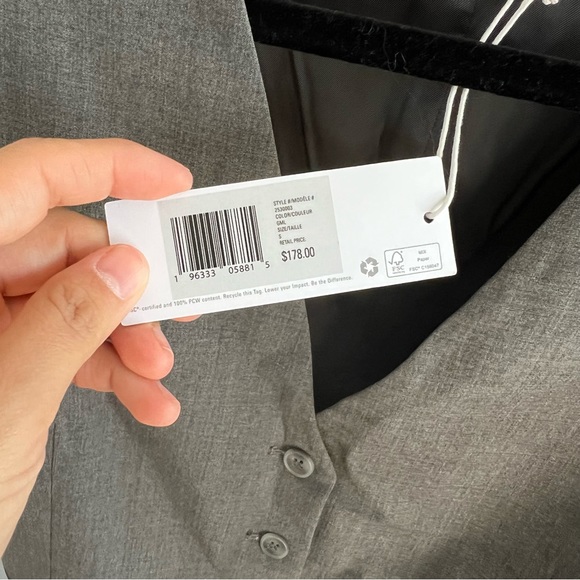 Outerknown Grey Vest - Picture 5 of 7